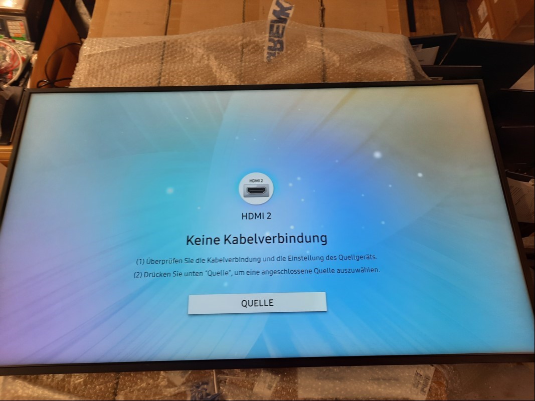 43''(108 cm) TFT-Display Samsung QM43R-A (Auflösung 3840 x 2160 4K UHD), TCO Unbekannt, 2x USB 2.0 Anschluss, weitere Anschlüsse: 2x HDMI, DisplayPort, HDMI Audio In, IR In, Audio Out, RS232C In/Out, Baujahr/Inbetriebnahme: 2022, Farbe: Schwarz, S...