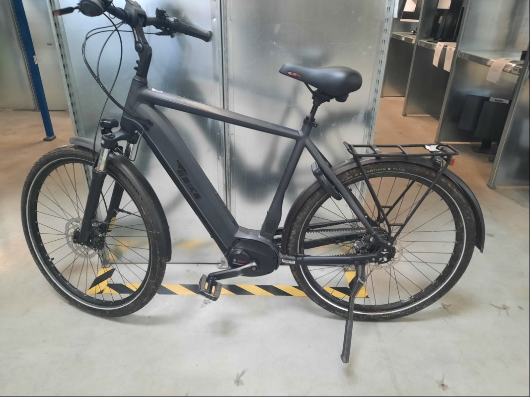 E-Bike Tour Pro, Farbe: schwarz, Rahmengröße: 60cm, Federgabel: SR SLNTOUR, Motor: Bosch Performence Line, Display: nicht vorhanden, Lenker: Ergo Tec, Schaltung: Narbenschaltung, Sattel: Beguem Sattel, Licht: ja, Schutzblech: ja, Zubehör: kein Zub...
