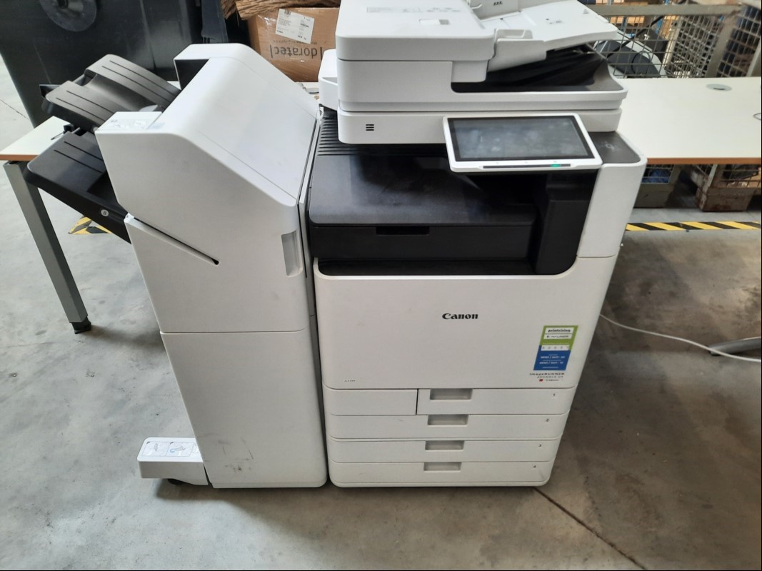 Canon iR ADV C5840i, SN:3MU09871 mit Booklet Finisher,
4 Papierkassetten, Zähler 102 gesamt ca. 25736, 109 s/w :9318, 124 color 16418 laut Zählerliste,  keine weiteren Tests durchgeführt, keine Garantie auf vollständige Funktion, Gerät mit Login M...