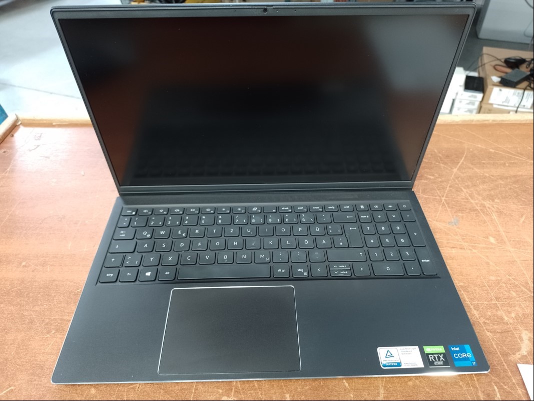 Dell Vostro 15 7510 Notebook mit 11th Gen Intel Core i7-11800H 2.30GHz (Octa-Core,HT), 16 GB DDR4 RAM, Display: 39,6cm (15,6'') matt (Auflösung 1920 x 1080), 512 GB SSD (BC711 NVMe SK hynix), 2x USB 3.0 Anschluss, 1x USB-C, Wireless-LAN, Bluetooth...