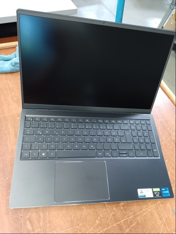 Dell Vostro 15 7510 Notebook mit 11th Gen Intel Core i7-11800H 2.30GHz (Octa-Core,HT), 16 GB DDR4 RAM, Display: 39,6cm (15,6'') matt (Auflösung 1920 x 1080), 512 GB SSD (BC711 NVMe SK hynix), 2x USB 3.0 Anschluss, 1x USB-C, Wireless-LAN, Bluetooth...