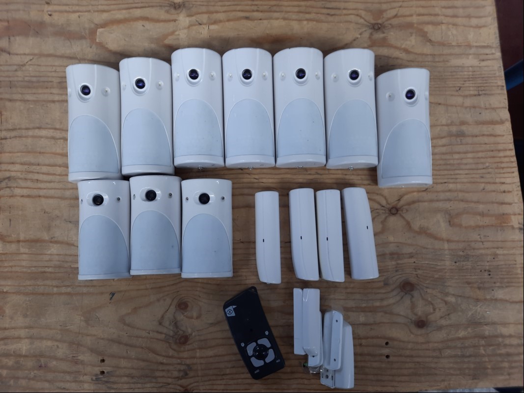 Teile aus Alarmanlage siehe Bilder (ID=V03-62)