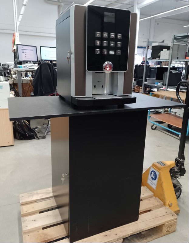 Kaffeeautomat Rheavendors LaRhea grande V+FT inkl. Unterschrank mit Ablagefläche, 2x Schlüssel für die Maschine + 2x Schlüssel für Unterschrank, Inbetriebnahme: 04.2022, Seriennummer: 20220505488, Gerät nur elektrisch nicht auf Funktion geprüft (L...