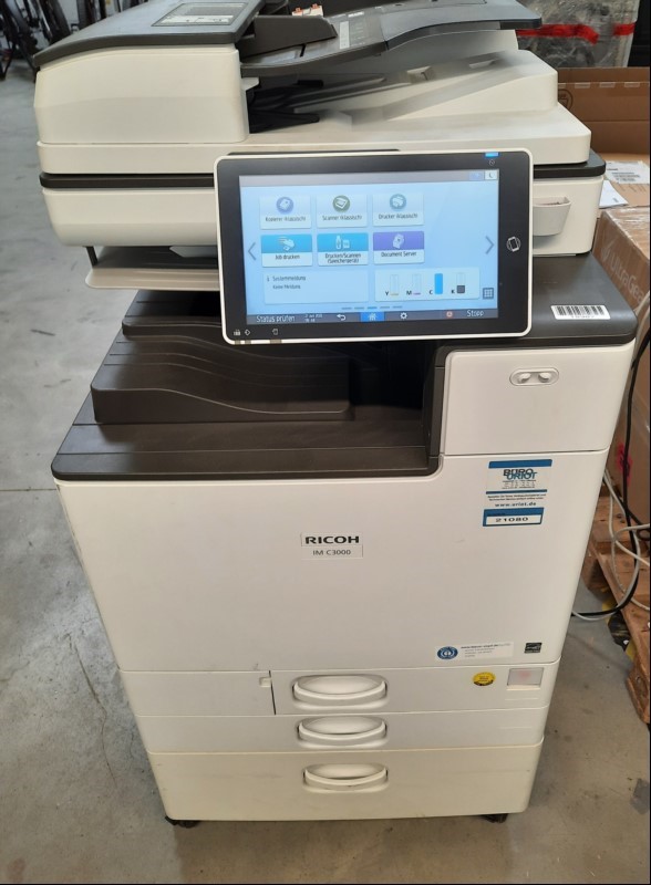 Ricoh Aficio IM C3000,  SN:3109R812127, 2 Papierkassetten, optisch gebrauchter  Zustand, Gehäuse mit Abschürfungen  Zähler gesamt: ca. s/w 71182, color ca. 129459  laut Statusseite, Toner fast verbraucht, Ausdrucke gut, Reinigung und Service empfo...