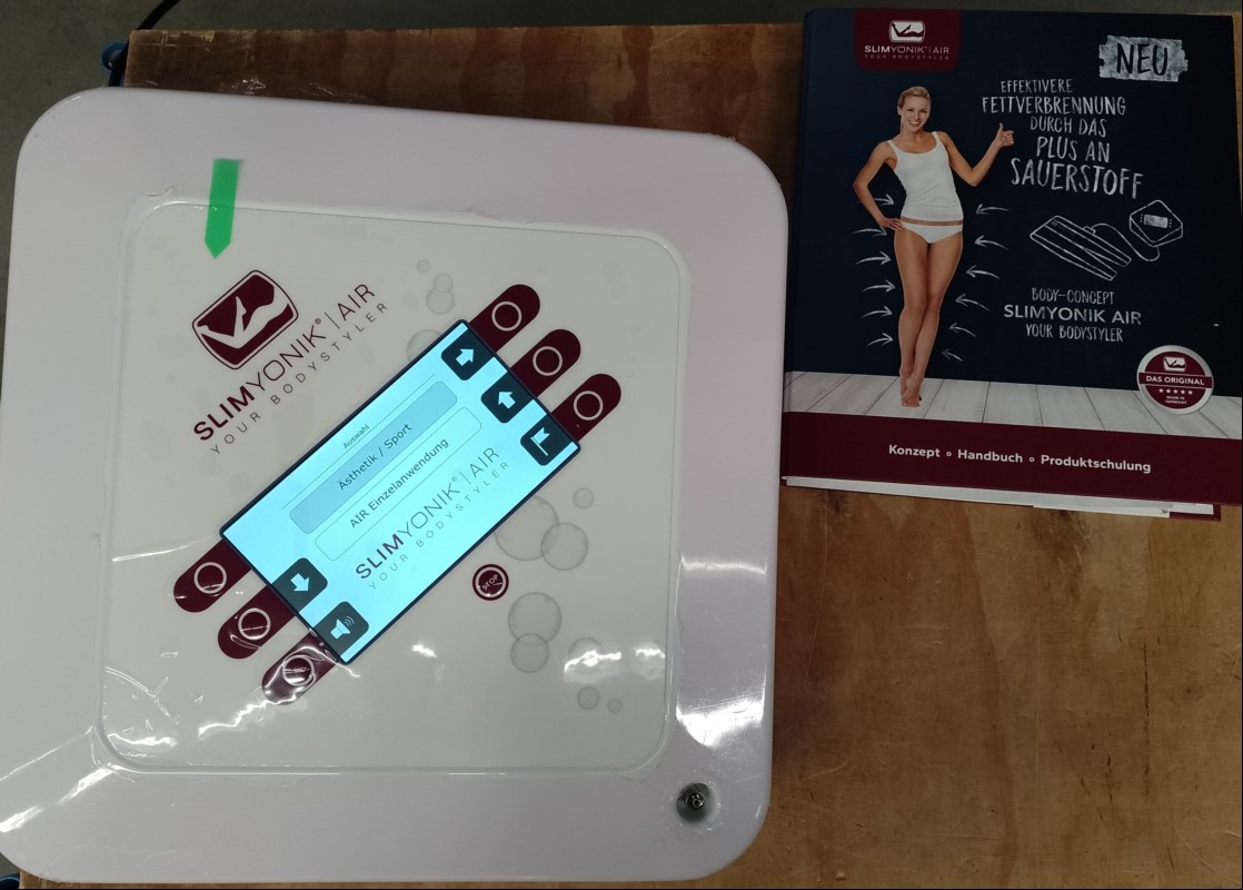 Beauty Lumis SLIMYONIK AIR - Bodystyler AIR bestehend aus Steuergerät und Symyonik Hose und Kabel, Inbetriebnahme: 05.2024, Seriennummer: SLX6248BD, Gerät nur elektrisch nicht auf Funktion geprüft! (ID=V06-51)