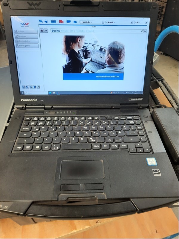 Teile aus WABCOWÜRTH Diagnosesystem für NFZ betehend aus: Notebook Panasonic Toughbook CF-54 (Model: CF-54HY022TG / Seriennummer: 8GTCA49875 inkl. Netzteil, W.EASY Box 2.0 Rev. 1.3 (S/N: 413725) und einen Adapter (siehe Bilder), ungeprüft, keine G...