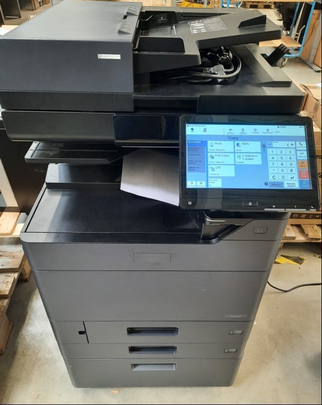 Utax 2508ci, SN: H573125057, Inbetriebnahme 04.2023, 2 Papierfächer,  Zähler: 42261 gesamt, s/w:14440, color:27821, optisch guter Zustand, , Ausdrucke gut, Wartung und Service empfohlen, keine weiteren Tests durchgeführt, keine Garantie auf Vollst...