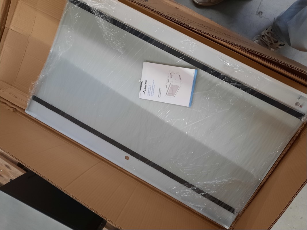 Lanberg Netzwerkschrank, laut Anschaffungsrechnung: 19'' Wall-mount cabinet, 22HE, 60x60cm, mit Fachböden, Farbe: lichtgrau, original verpackt / eingeschweißt, unaufgebaut - siehe Bilder, komplett ungesichtet und ungeprüft, keine Garantie auf Funk...