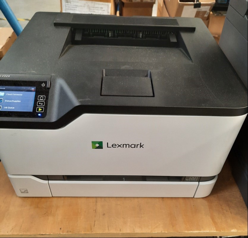 LEXMARK Lexmark C2326, Color Laserdrucker, SN:1500350450BC2
eine Papierkassette, Zähler ca. 760 Seiten, guter Zustand,Toner bk ca. 30%, Toner color je 50%, Ausdrucke gut, keine weiteren Tests durchgeführt, alle Angaben ohne Gewähr keine Garantie a...