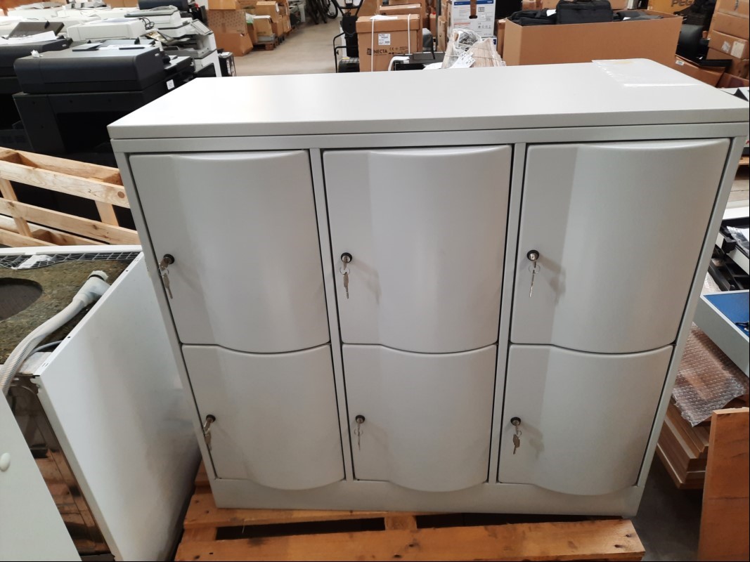 Sideboard-Spind Farbe: Grau,  6 Fächer mit jeweils 2x Schlüssel pro Fach, Schrankmaße: ca. H: 92 cm, B: 115cm, T: 49 cm, Fachmaße: ca. H: 43cm, B: 35 cm, T: 45 cm, siehe Bilder (ID=A06-00)