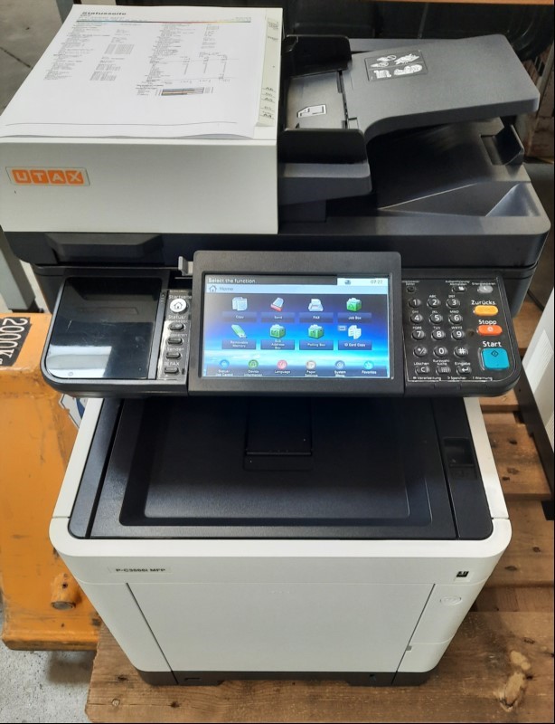 Utax P-C3566i MFP, SN:RC72Y12166, Inbetriebnahme 04/2023, Zähler laut Statusseite ca.1872 gesamt, Ausdrucke gut, Tonerstand über 50%, 1 Papierkassette, keine weiteren Tests durchgeführt, Gehäuse verschmutzt, Reinigung empfolen, keine Garantie auf ...