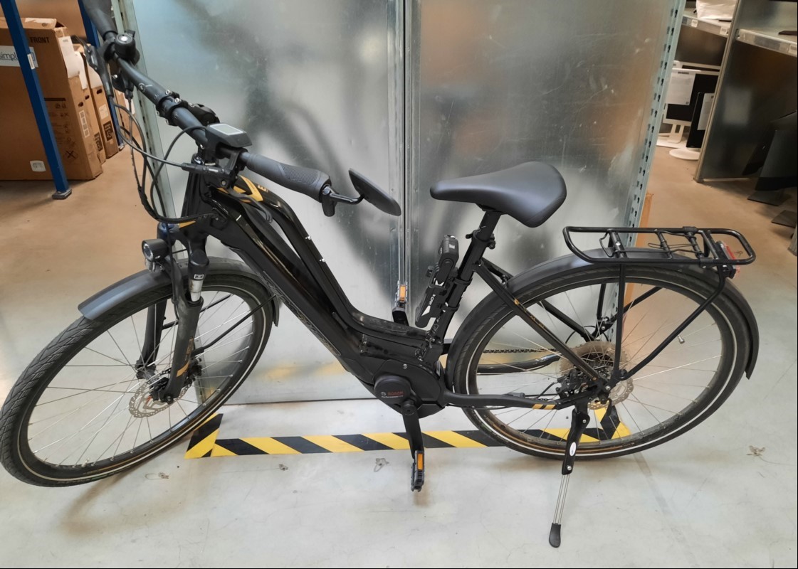 Bergamont E-Horizon, Farbe: schwarz, Rahmen: Mittel Einstieg, Rahmengröße: 52, Reifengröße: 28", Bereifung: Schwalbe, Federgabel: Nex E25, Motor: Bosch, Akku: 500 Wh, Display: Bosch, Schaltung: Kettenschaltung, Ganganzahl: 10, Bremsen: Shimano, Br...