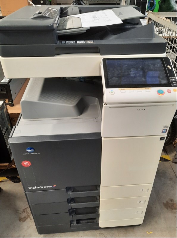 Konica Minolta bizhub C308 SN: A7PY021010469, lässt sich Einschalten! mit starken Gebrauchsspuren!, sehr verschmutzt! Zähler: 246818 keine Garantie auf Vollständigkeit und Funktionen,  nur Selbstabholung! KEIN VERSAND, KEIN VERPACKEN MÖGLICH! – NU...