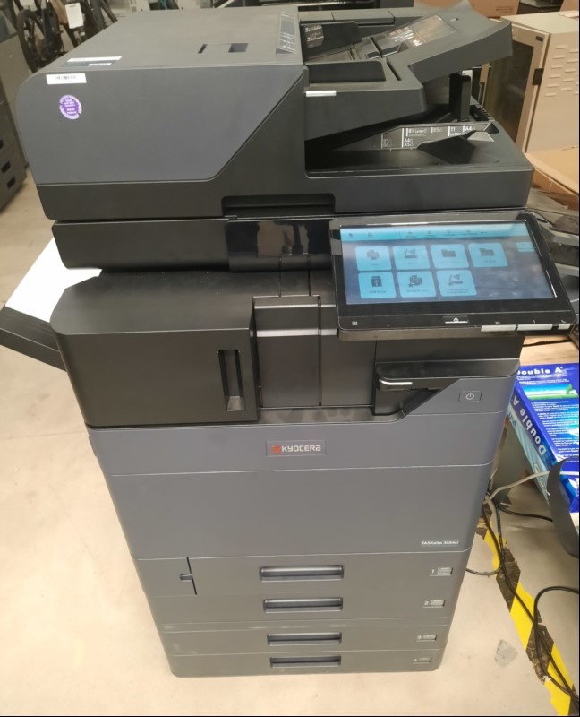 Kyocera TASKalfa 3554ci, SN: H563153160, 4 Papierkassetten, Duplex-Scanner DP 7160, interner Finisher, optisch guter gebrauchter Zustand, Verschmutzungen am Gehäuse, Klebereste am Gehäuse, Zähler gesamt: ca.16059 laut Statusseite,  Ausdrucke gut, ...