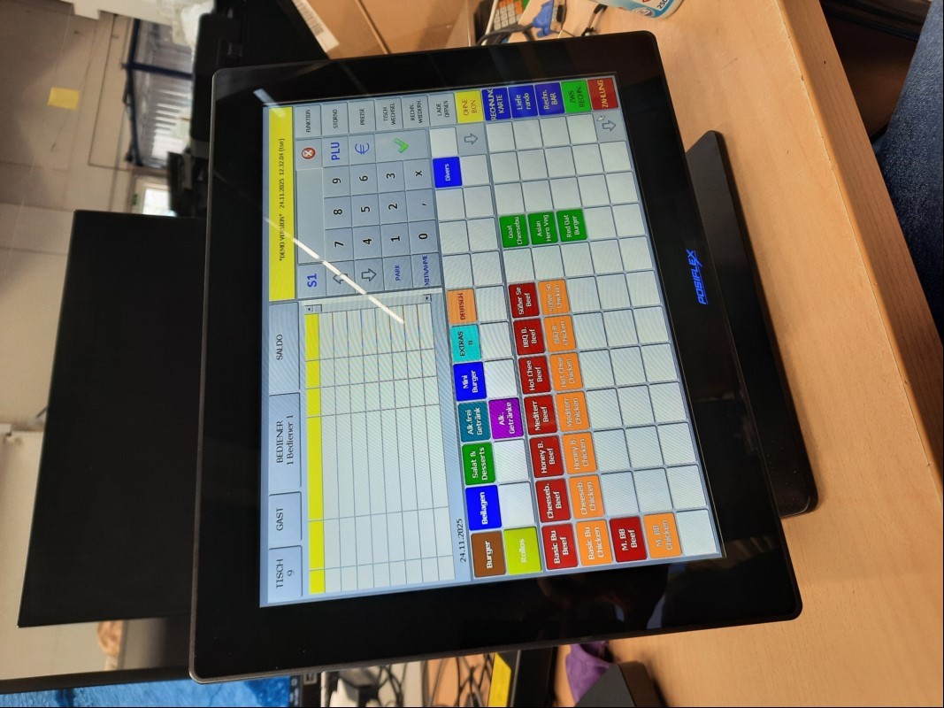 Touch-Kasse 15" Posiflex RT-2000 Series, Modelnr.: RT-2015GS (S/N: RTNC0850), inkl. Netzteil, siehe Bilder Gerät lässt sich einschalten, Touchfunktion: ok, keine weiteren Tests durchgeführt, keine Garantie auf Funktion und Vollständigkeit (ID=V15-13)