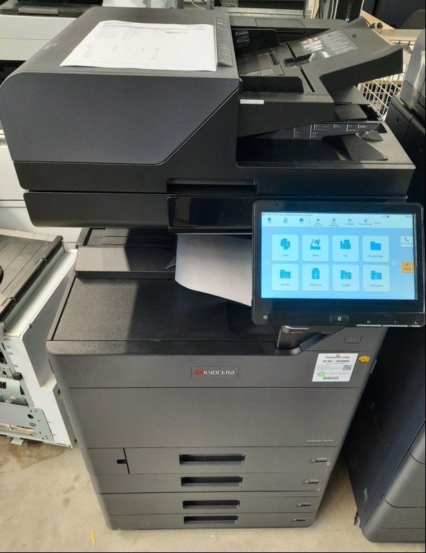 Kyocera TASKalfa 2554ci, SN: H564195647, 4 Papierkassetten, Originaleinzug DP 7160, Seitenanzahl: s/w:2910, color:8158, Toner: bk ca. 50% , Inbetriebnahme 04.2024, optisch guter Zustand mit leichten Verschmutzungen und Abschürfungen am Gehäuse, el...