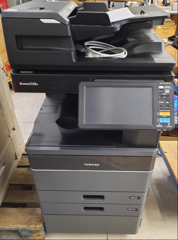 Toshiba e-Studio 2528A,SN:CTGM16779, Seitenanzahl: 13413, laut Zählerliste, Ausdrucke gut, keine weiteren Tests durchgeführt, Inbetriebnahme 10.2022, 2 Papierfächer,Unterschrank, Wartung und Service empfohlen,  keine Garantie auf Funktion und Voll...
