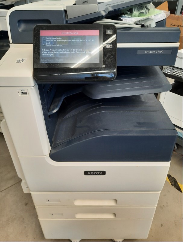 Xerox VersaLink C7120, SN: 3742131741,  optisch guter Zustand,2 Papierkassetten, Zähler gesamt: ca. 2302 laut Statusseite, Ausdrucke gut, Kopierer mit Gerätestörung, Fehlermeldung 125-315
Service notwendig, keine Garantie auf Funktion und Vollstän...