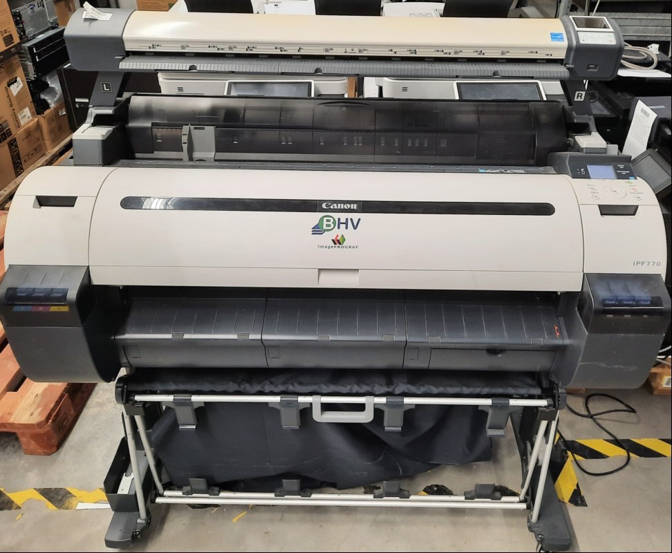 Canon IPF-770, SN: BAFK5861 mit Scanner colortrac
elektrisch geprüft, zieht keine Papierrolle ein, keine Tests möglich, Gerät verschmutzt, Reinigung und Service notwendig, keine Garantie auf Funktion und Vollständigkeit, alle Angaben ohne Gewähr -...