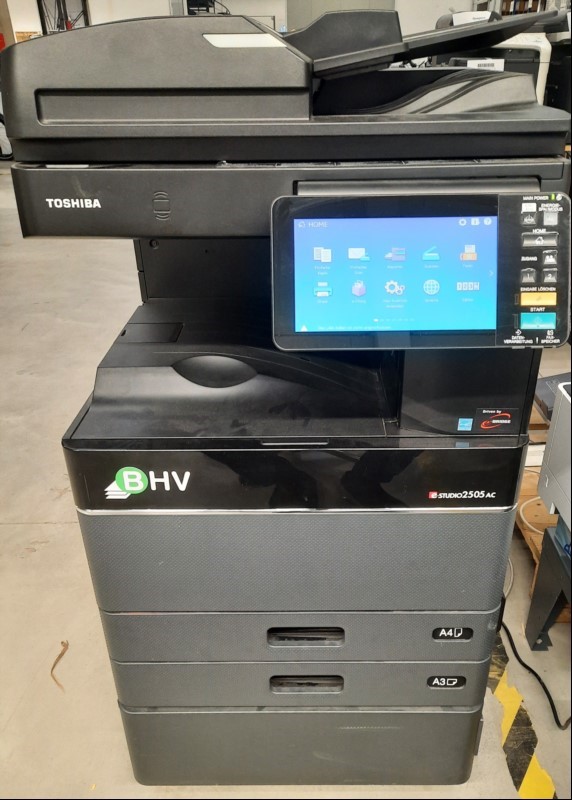 Toshiba e-Studio 2505AC, SN: CFHF51377, Seitenanzahl: sw = 51355 f =52318, laut Zählerliste, Ausdrucke gut, Tonerstand: über 30%,keine weiteren Tests durchgeführt,  2 Papierfächer, keine Garantie auf Funktion und Vollständigkeit, alle Angeben ohne...