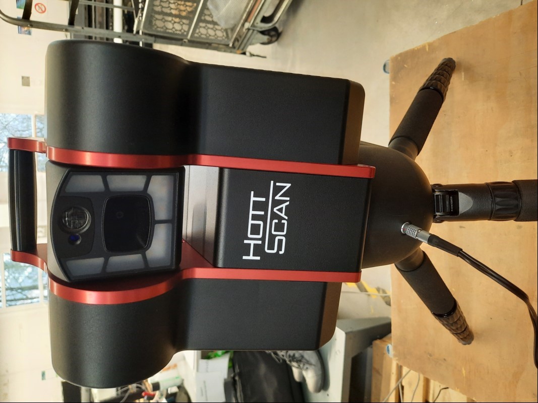  Raumscanner 3D HottScan HS-1, SN: d201-2202-10
Funktionsumfang:
Raumgeometrieerfassung durch Lasermessungen
Tachymeterfunktion: Standardmesspunkte können durch individuelle
Messpunkte erweitert werden
• Komplexe 360° Panorama-Aufnahme von jedem R...