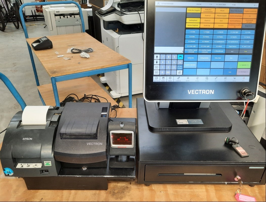 Computerkasse Vectron POS Touch 15 PCT  Bondrucker, Epson Nadeldrucker, Scanner,Touchdisplay, 1x RJ45 LAN, 2x USB 2.0, 2x USB 3.0, 2x Serial (COM), CashDraweranschluss, elektrisch geprüft (Gerät lässt sich einschalten, Touchfunktion ok, zeigt dann...