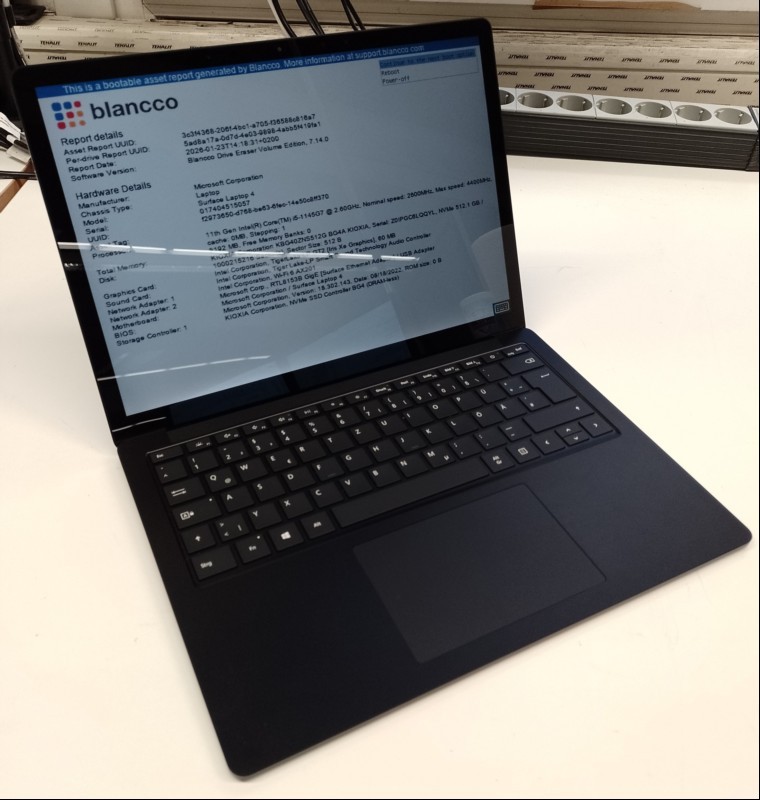 Microsoft Surface Laptop 4 (Modell: 1950:1951) mit Intel Core i5-1145G7 2.60GHz (4-Kern, HT), 8 GB RAM, Display: 34,29cm (13.5\'\') Multi-Touch (Auflösung 2256 x 1504), 512 GB SSD (KBG40ZNS512G), 1x USB 2.0 Anschluss, 1x USB-C, Wireless-LAN (Wi-Fi 6...