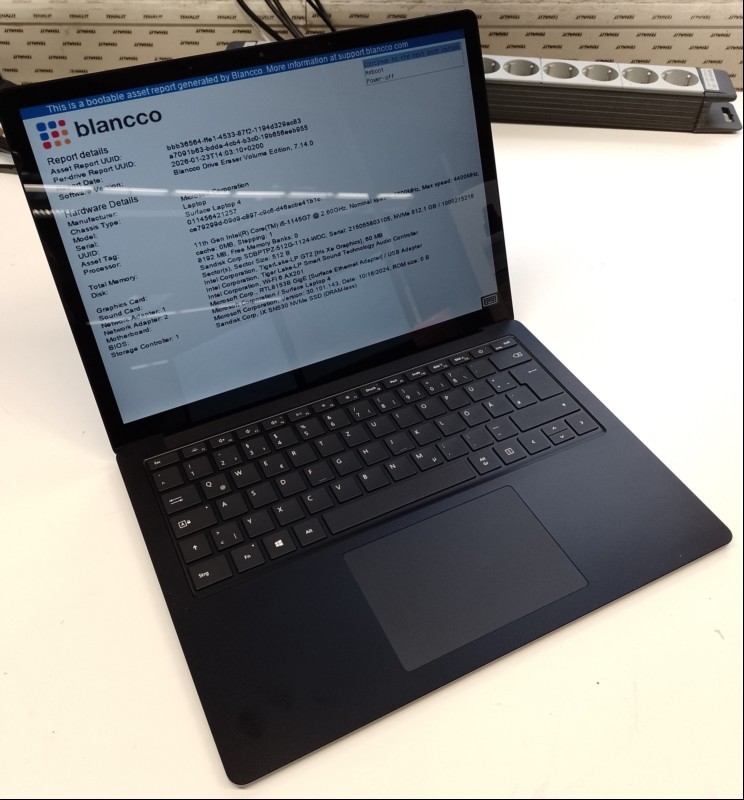 Microsoft Surface Laptop 4 (Modell: 1950:1951) mit Intel Core i5-1145G7 2.60GHz (4-Kern, HT), 8 GB RAM, Display: 34,29cm (13.5\'\') Multi-Touch (Auflösung 2256 x 1504), 512 GB SSD (SDBPTPZ-512G-1124-WDC), 1x USB 2.0 Anschluss, 1x USB-C, Wireless-LAN...