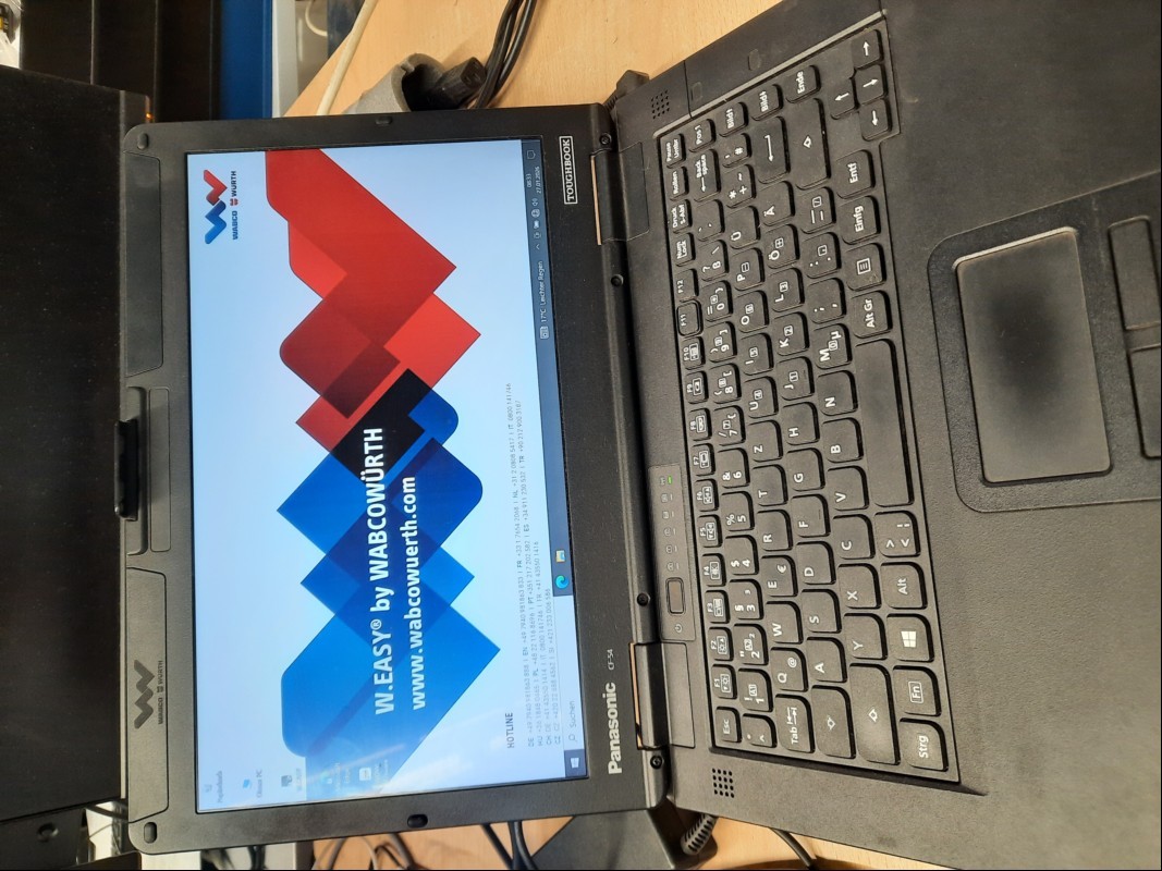 Teile aus WABCOWÜRTH Diagnosesystem für NFZ betehend aus: Notebook Panasonic Toughbook CF-54 (Model: CF-54HY022TG / Seriennummer: 8ITCA72852 inkl. Netzteil - Thoughbook lässt sich einschalten, keine weiteren Tests durchgeführt, W.EASY Box 2.0 Rev....