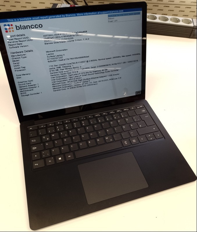 Microsoft Surface Laptop 4 (Modell: 1950:1951) mit Intel Core i5-1145G7 2.60GHz (4-Kern, HT), 8 GB RAM, Display: 34,29cm (13.5\'\') Multi-Touch (Auflösung 2256 x 1504), 512 GB SSD (SDBPTPZ-512G-1124-WDC), 1x USB 2.0 Anschluss, 1x USB-C, Wireless-LAN...