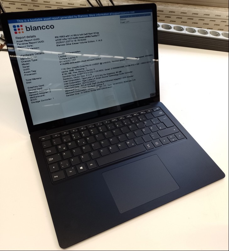 Microsoft Surface Laptop 4 (Modell: 1950:1951) mit Intel Core i5-1145G7 2.60GHz (4-Kern, HT), 8 GB RAM, Display: 34,29cm (13.5\'\') Multi-Touch (Auflösung 2256 x 1504), 512 GB SSD (SDBPTPZ-512G-1124-WDC), 1x USB 2.0 Anschluss, 1x USB-C, Wireless-LAN...