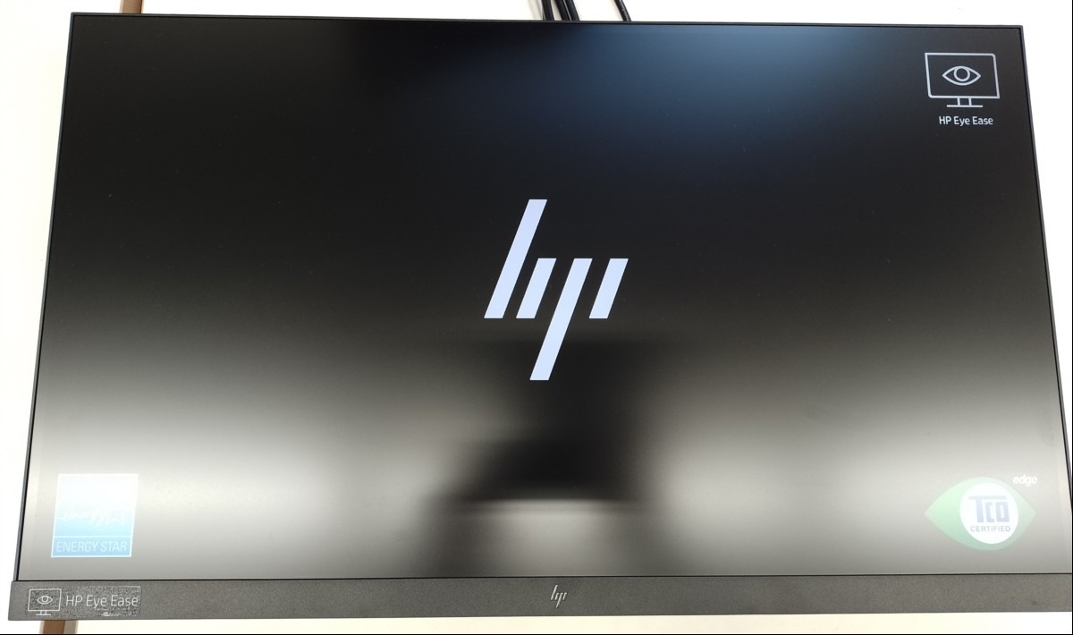 68,6cm (27\'\') LED-Display HP E27q G4 (Auflösung 2560 x 1440 WQHD IPS), Anschlüsse: 4x USB 3.0A, 1x USB-B , 1x VGA, 1x HDMI, 1x DisplayPort, Baujahr: 12.2021, Farbe: anthrazit/schwarz, Seriennummer: CNK148260N, ohne Standfuß! Vereinzelt Kratzer auf...