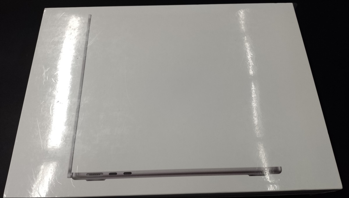 Apple MacBook Air 13.6" (M2 2022 A2681) Apple M2 8-Core CPU/8-Core GPU, 256 SSD, 8 GB RAM, Seriennummer: JKRWJJ2QJ, in ungeöffneter und eingeschweißter OVP (wie neu)! (ID=V01-03)