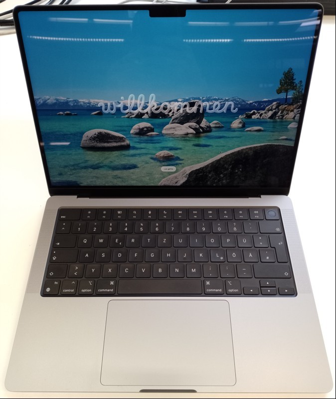 Apple MacBook Pro \'\'M1 Pro\'\' 14 Retina space grau (MacBookPro18,3 - 2021) mit Apple M1 Pro 8-Core Prozessor, 32 GB LPDDR5 RAM, Display: 36,06 cm (14,2\'\') Liquid Retina XDR (Auflösung 3024 x 1964), 512 GB SSD Apple AP0512R, AirPort 802.11ax (Wi-Fi ...