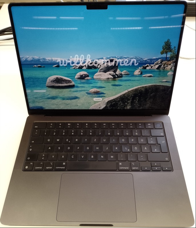 Apple MacBook Pro M3 Pro (MRX33D/A - Nov. 2023 - Mac15,6) space schwarz in OVP mit Apple M3 Pro 11-Core Prozessor, Apple M3 Pro 14-Core M3 GPU, 18 GB LPDDR5 RAM, 512 GB Apple SSD AP0512Z, 35,97cm (14,2\'\') Retina XDR Display (3024 x 1964), Mac OS T...