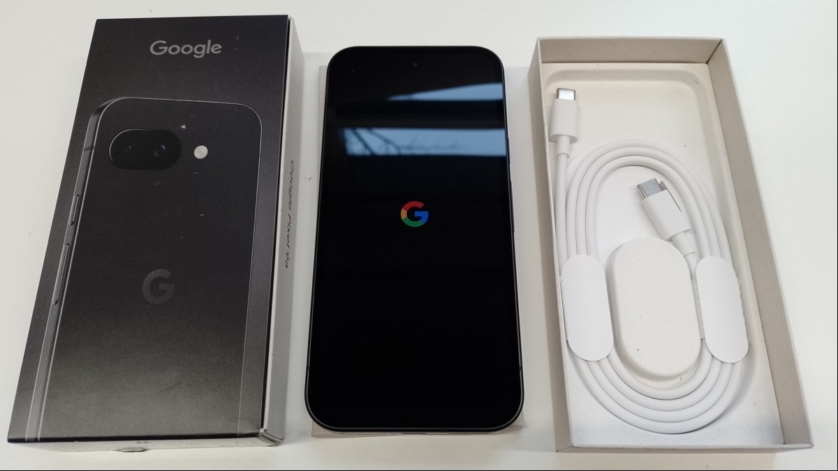 Google Pixel 9a 128GB Obsidian Dual-SIM Smartphone (GA05769-GB - 2025) in OVP mit 16cm (6,3\'\') POLED Display (2424 x 1080 Pixel), Google Tensor G4 Prozessor, 8 GB RAM, 128 GB interner Speicher, Betriebssystem: Android 15, 5G, WiFi 6e, Bluetooth 5....
