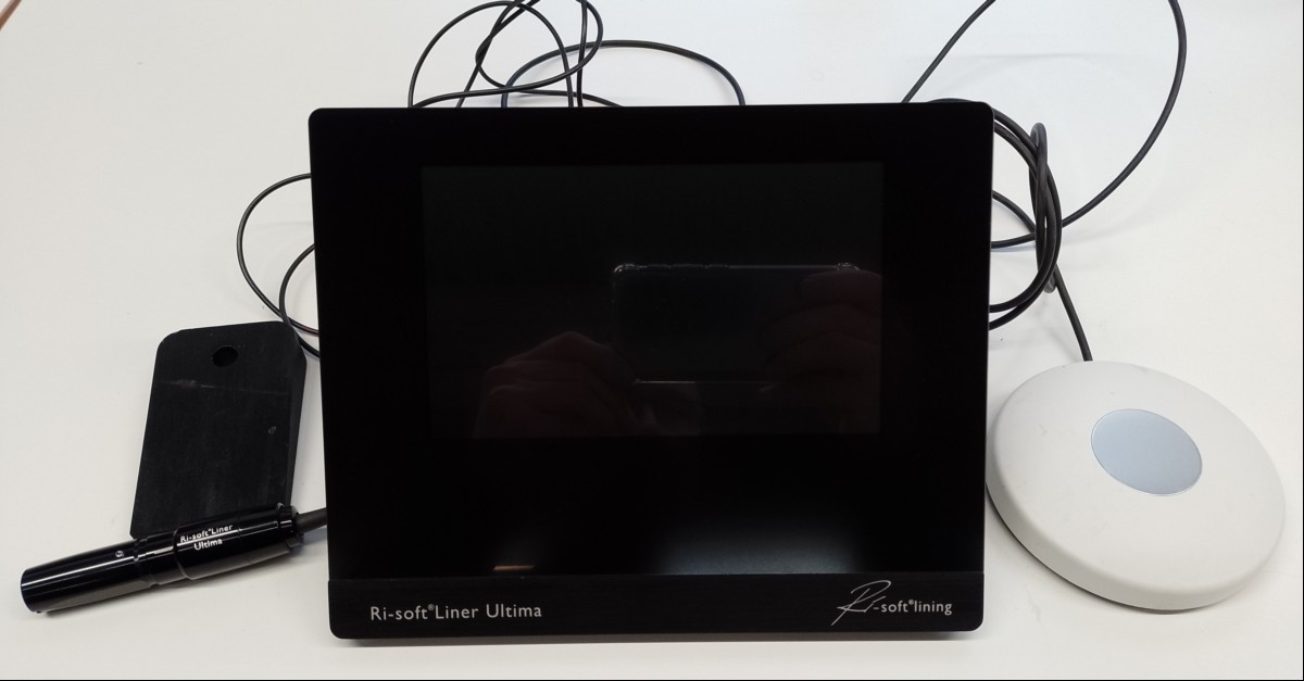 Professionelles Pigmentiergerät (Permanent Make-up) Risoft-Liner Ultima (REF: DT-6.0) mit Handstück Inbetriebnahme: 02.2020, Gerät vollständig ungeprüft, da ohne Netzteil! (ID=V08-03)