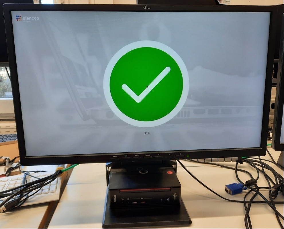 FUJITSU ESPRIMO Q558 + Fujitsu B24-8T TFT Minidesktop-PC mit Intel Hexa-Core i5-9400T 2.90 GHz (6-Kern), 16 GB RAM, 256GB SSD Western Digital WDC PC SN720 SDAPNTW, DVD-RAM/DVD-R/CD-RW, 4x USB 2.0 Anschluss, 4x USB 3.0 Anschluss (davon 2x an der Fr...