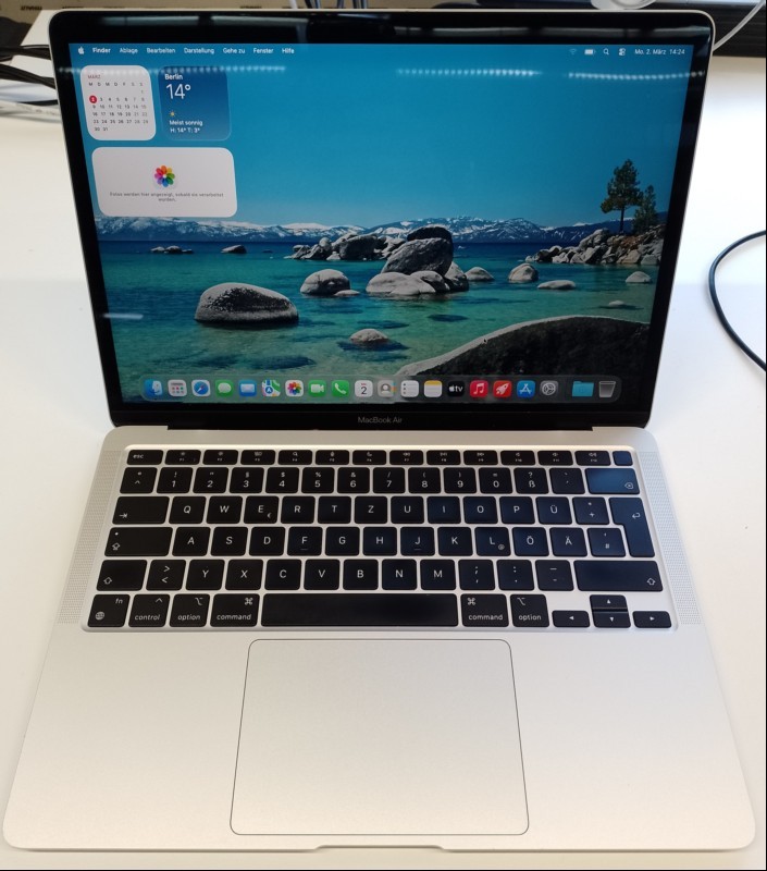 Apple MacBook Air (Z1270000MD/A - 2020 - MacBookAir10,1) silber mit Apple M1 8-Core CPU, 16 GB LPDDR4 RAM, 33,8 cm (13,3") Retina Display (Auflösung 2560 x 1600), 256 GB APPLE SSD AP0256Q, 2x Thunderbolt/USB4 Anschluss (USB-C), Wi-Fi 6, Bluetooth ...