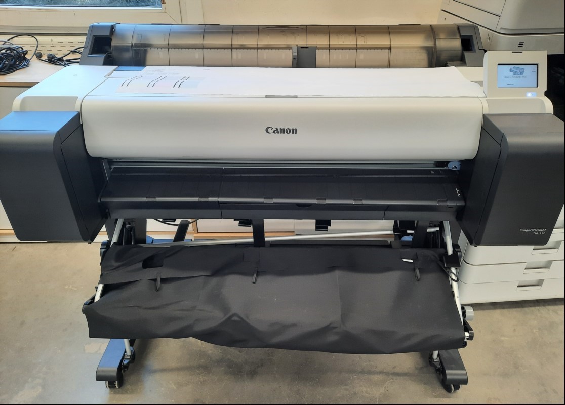 Canon TM350, SN: 21BBAP04633, System startet,Tinte verbraucht 1 X Düsenmuster gedruckt, Ausdruck gut, Auffang für Ausdrucke defekt,  Gehäuse verschmutzt mit Abschürfungen, keine Garantie auf Funktion und Vollständigkeit, alle Angaben ohne Gewähr -...