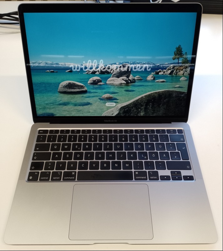 Apple MacBook Air (Z1240000MD/A - 2020 - MacBookAir10,1) space grau mit Apple M1 8-Core CPU, 16 GB LPDDR4 RAM, 33,8 cm (13,3") Retina Display (Auflösung 2560 x 1600), 256 GB APPLE SSD AP0256Q, 2x Thunderbolt/USB4 Anschluss (USB-C), Wi-Fi 6, Blueto...