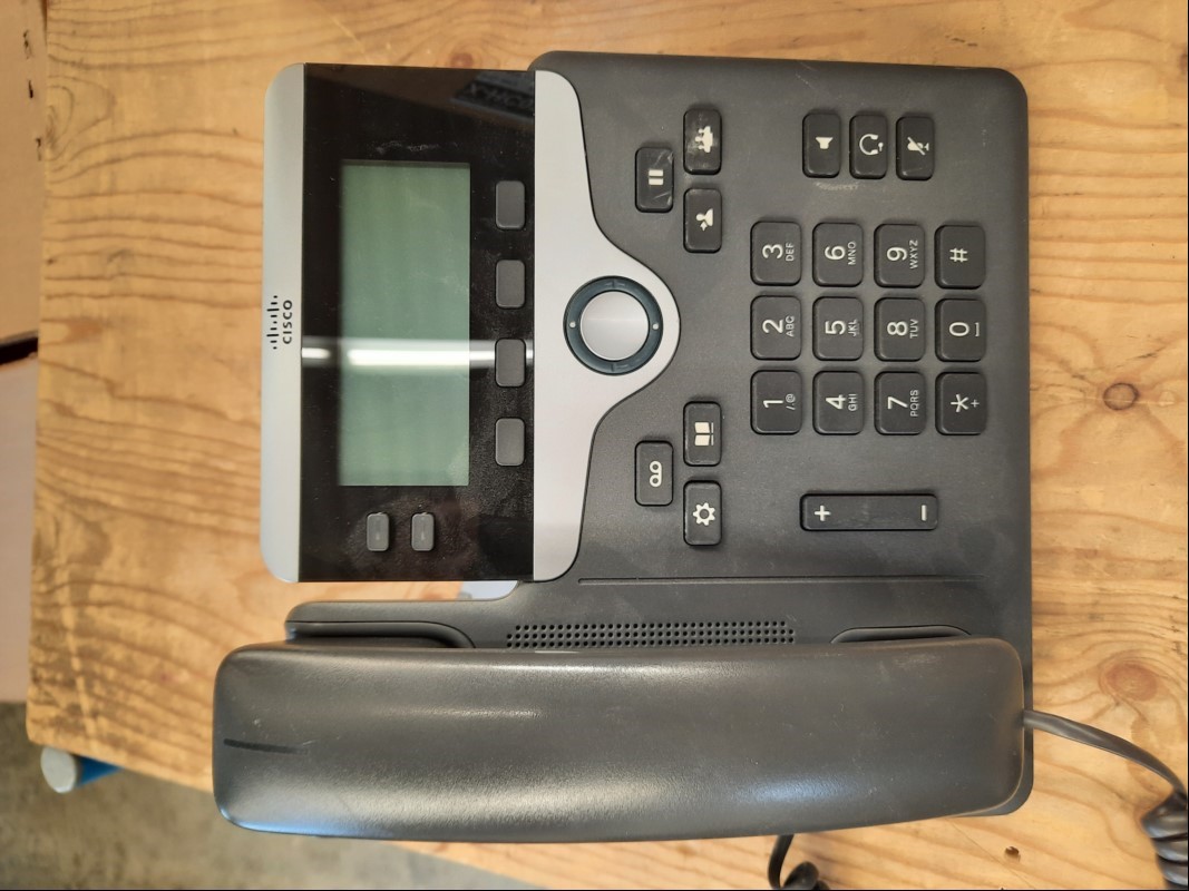CISCO UC Phone Model 7821 (PID VID: Cisco CP-7821-NC-K9 V08) IP Telefone, in OVP, siehe Beispiel Bilder, komplett ungeprüft, keine Garantie auf Funktion und Vollständigkeit (ID=V15-93)