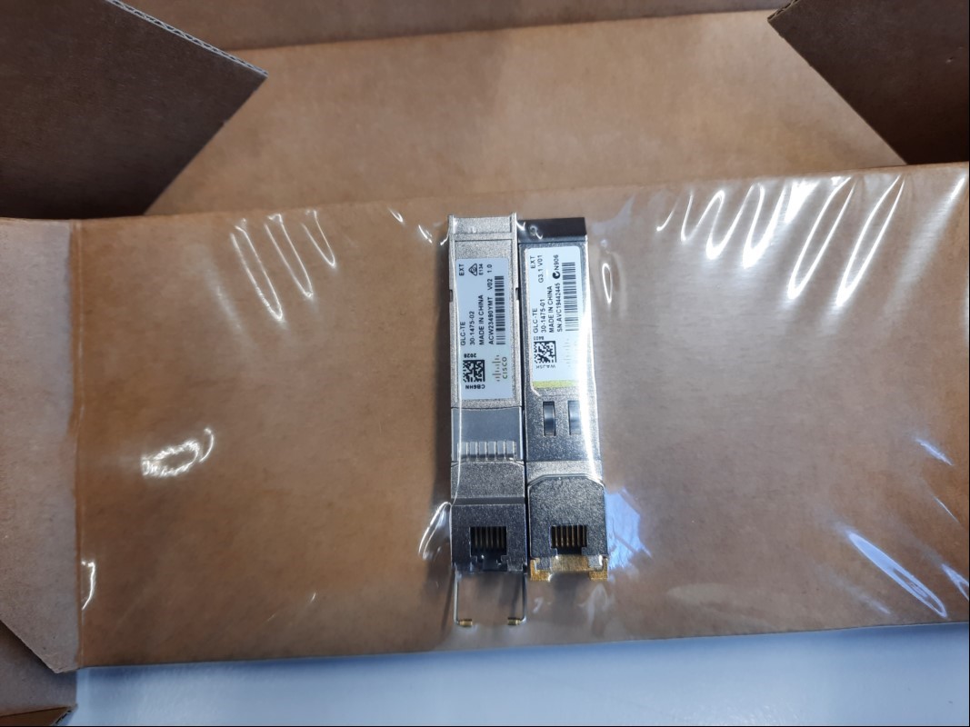 Cisco GLC-TE 30-1475-02 und Cisco GLC-TE 30-1475-01 SFP Transreceiver, siehe Bild, ungeprüft keine Garantie auf Funktion und Vollständigkeit (ID=V08-04)