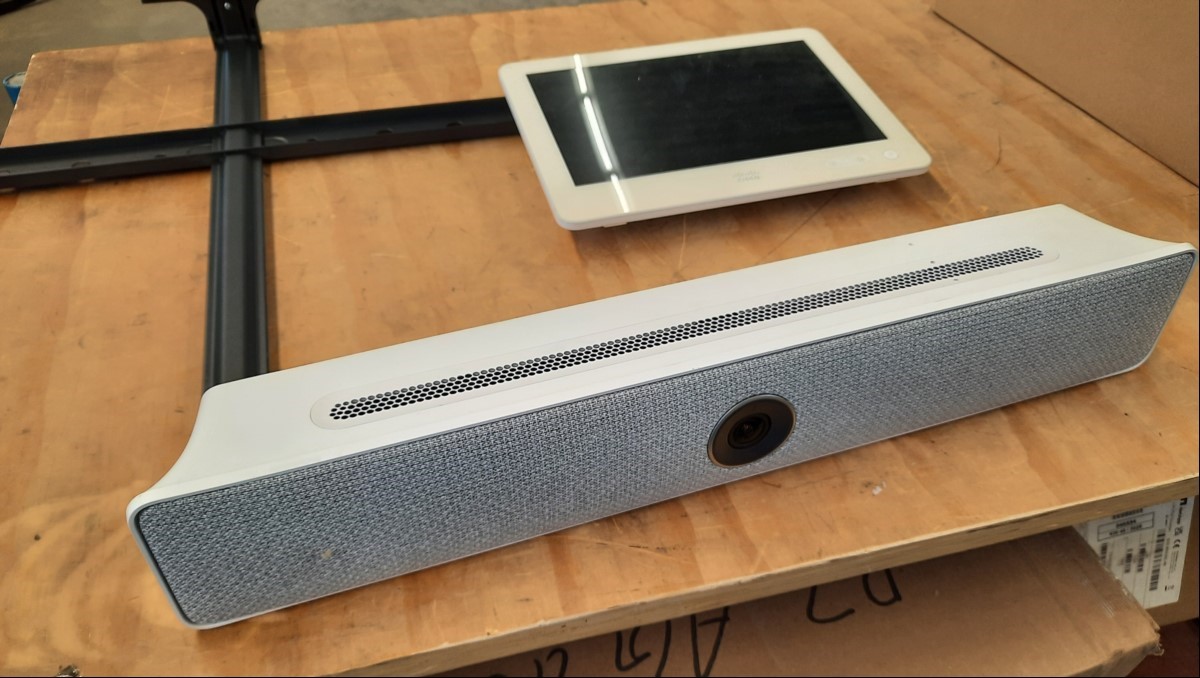 Cisco Room Kit Mini Videokonferenzsystem, siehe Bilder, komplett ungeprüft, keine Garantie auf Funktion und Vollständigkeit (ID=V07-43)