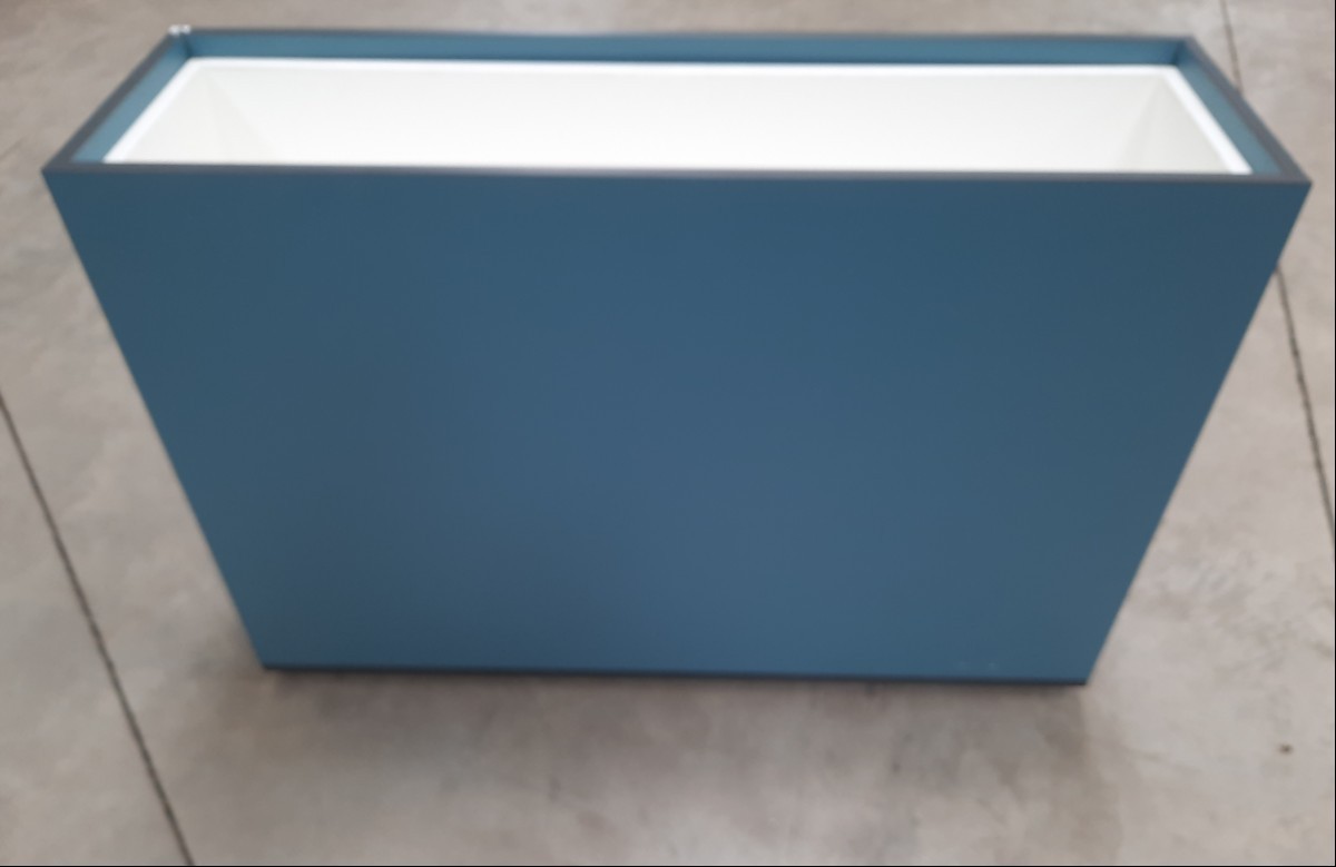 Pflanzkasten mit Einsatz, nutzbare Innenhöhe 250mm, auf nicht sichtbaren Möbelrollen, Korpud: Blaubeer, Kante: anthrzit, 120 X 350 X 825 Pflanzkasteneinsatz aus PVC (ID=E05-00)