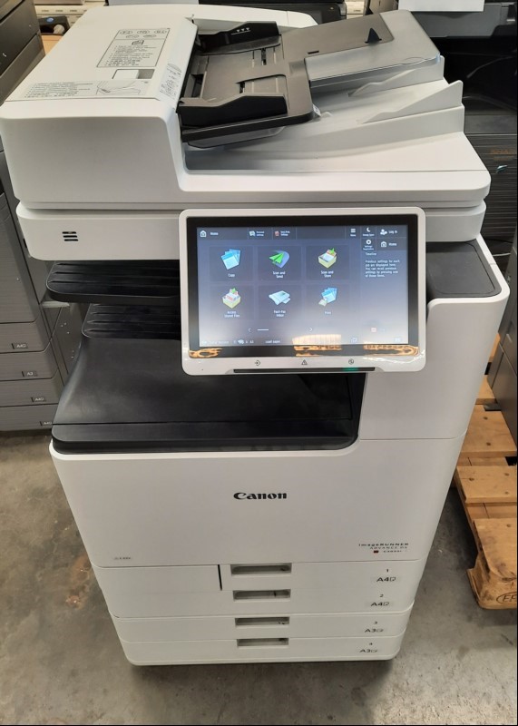 CANON IR ADV DX C3835i, SN: 3NP000692, 4 Papierfächer,
DADF-BA1, Seitenanzahl: 102: 48827, 109:33556, 124: 15271 laut Zählerbericht, Ausdrucke ok , Verschmutzungen und Abschürfungen am Gehäuse, Toner bk leer , color Toner ohne Chip,  Reinigung un...