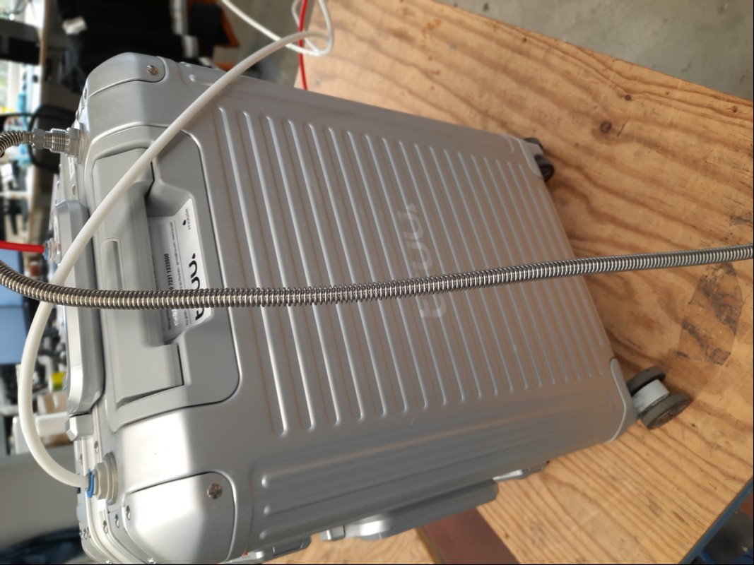 truu mobile 2.Q Tafelwasseranlage / Wasseraufbereutungs-Anlage im Alukoffer, inkl. Netzteil und Zubehör, optisch sehr guter Zustand, siehe Bilder, Modeljahr: 2023, Inbetriebnahme: 2025, Gerät nur elektrisch geprüft (lässt sich einschalten, keine w...