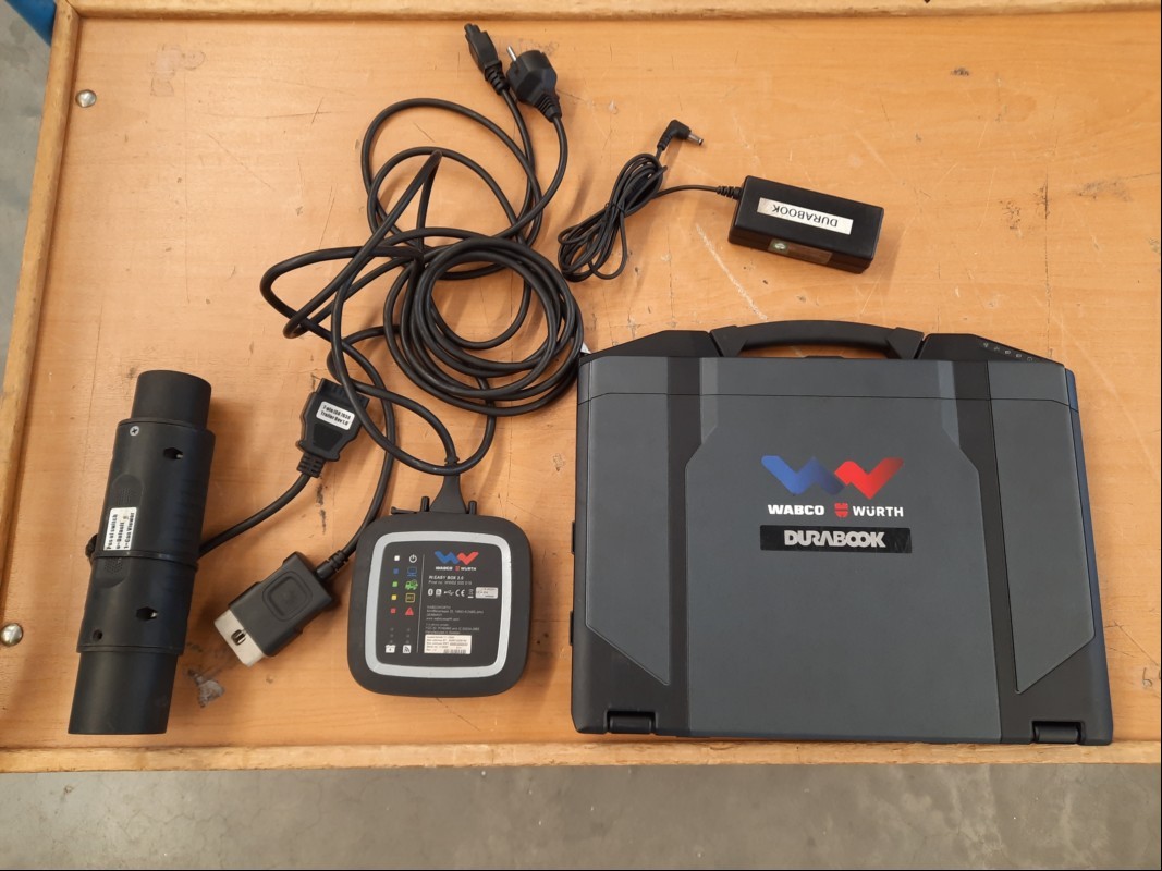 Teile aus WABCOWÜRTH Diagnosesystem für NFZ betehend aus: Durabook (Model: S14I ) inkl. Netzteil, Diagnosekabel NFZ und W.EASY Box 2.0 Rev. 1.3 (S/N: 414642), siehe Bilder, Durabook lässt sich starten, keine weiteren Tests durchgeführt, Rest ungep...