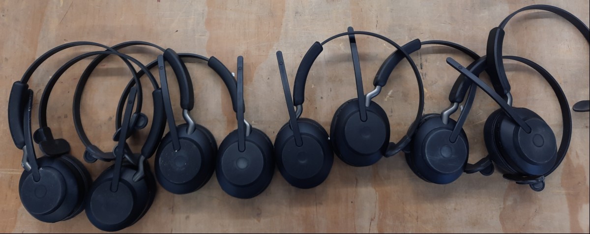 8x Jabra Evolve2 65 UC Mono Headsets ohne Basis, teilweise Verschmutzt, ungeprüft, keine Garantie auf Funktion und Volständigkeit (ID=T09-00)