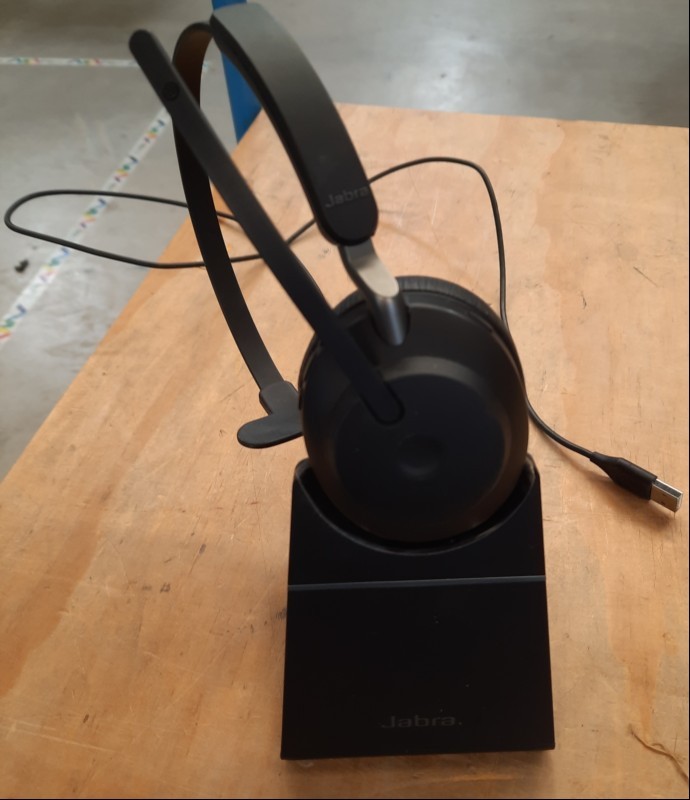 Jabra Evolve2 65 UC Mono Headset inkl. Basisstation mit USB-Anschlusskabel, ungeprüft, keine Garantie auf Funktion und Vollständigkeit (ID=T09-00)